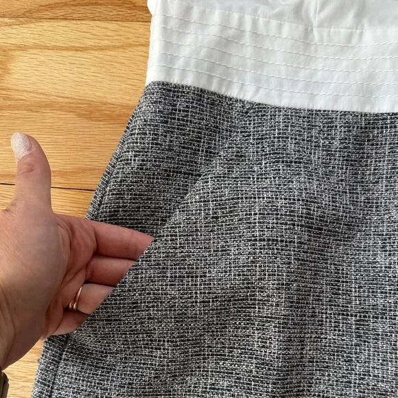LOFT White Ruffle Bodice Gray Tweed Pencil Dress - Picture 4 of 6